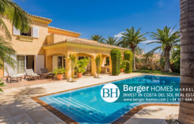 East Marbella – Luxurious Second line Beach Detached Villa with Guest House in the Prestigious Urbanization of Marbesa