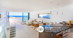 Stunning Luxurious Duplex Penthouse in First Line of Puerto Banús, Marbella