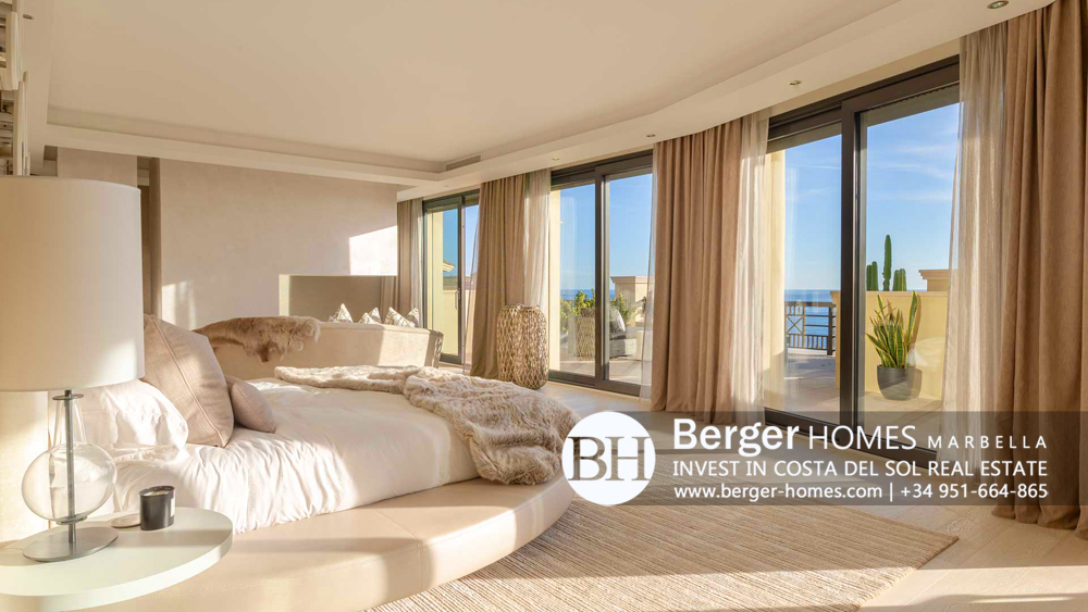 Beachfront Luxury Apartment, Puerto Banús, Marbella, Marbella