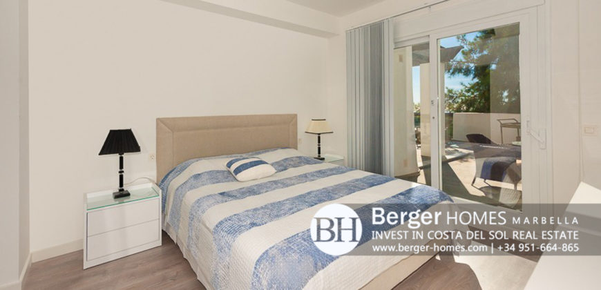 Benahavís – Beautifully presented ground floor apartment for sale. Situated in a very prestigious urbanization nestled up in the hills of Benahavís Benahavís