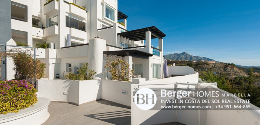 Benahavís – Beautifully presented ground floor apartment for sale. Situated in a very prestigious urbanization nestled up in the hills of Benahavís Benahavís