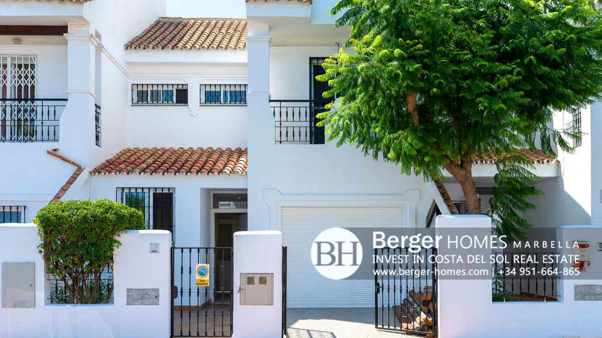 Nueva Andalucía – Modern and Newly Renovated Townhouse for Sale