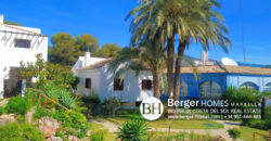 Estepona – Charming 2 Bedroom Villa for Sale in a Beachfront Paradise