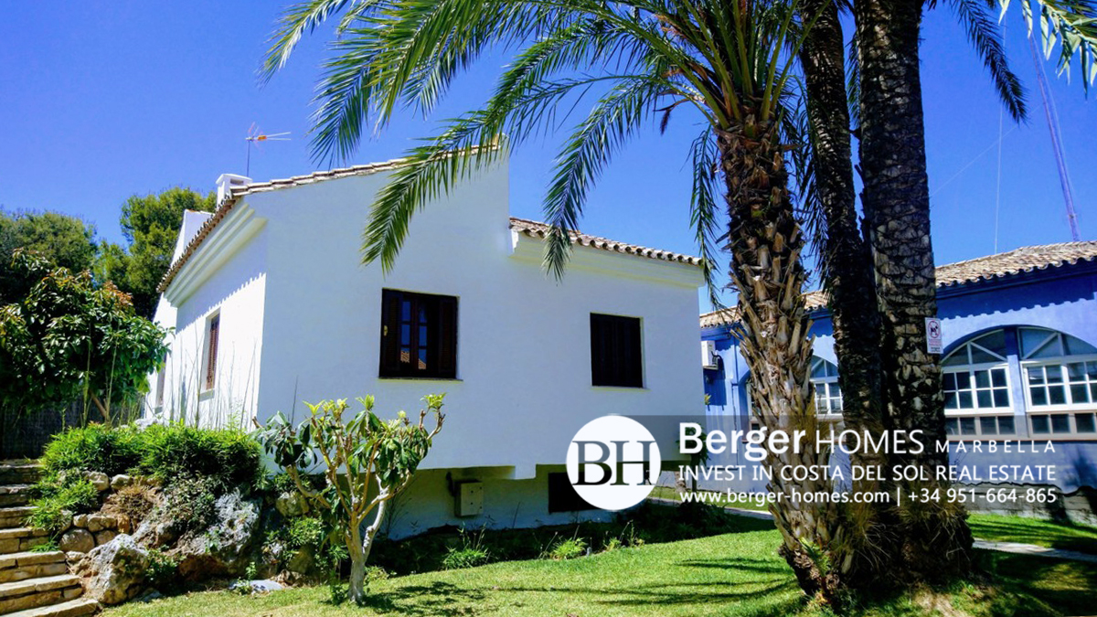 Estepona – Charming 2 Bedroom Villa for Sale in a Beachfront Paradise