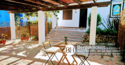 Estepona – Charming 2 Bedroom Villa for Sale in a Beachfront Paradise