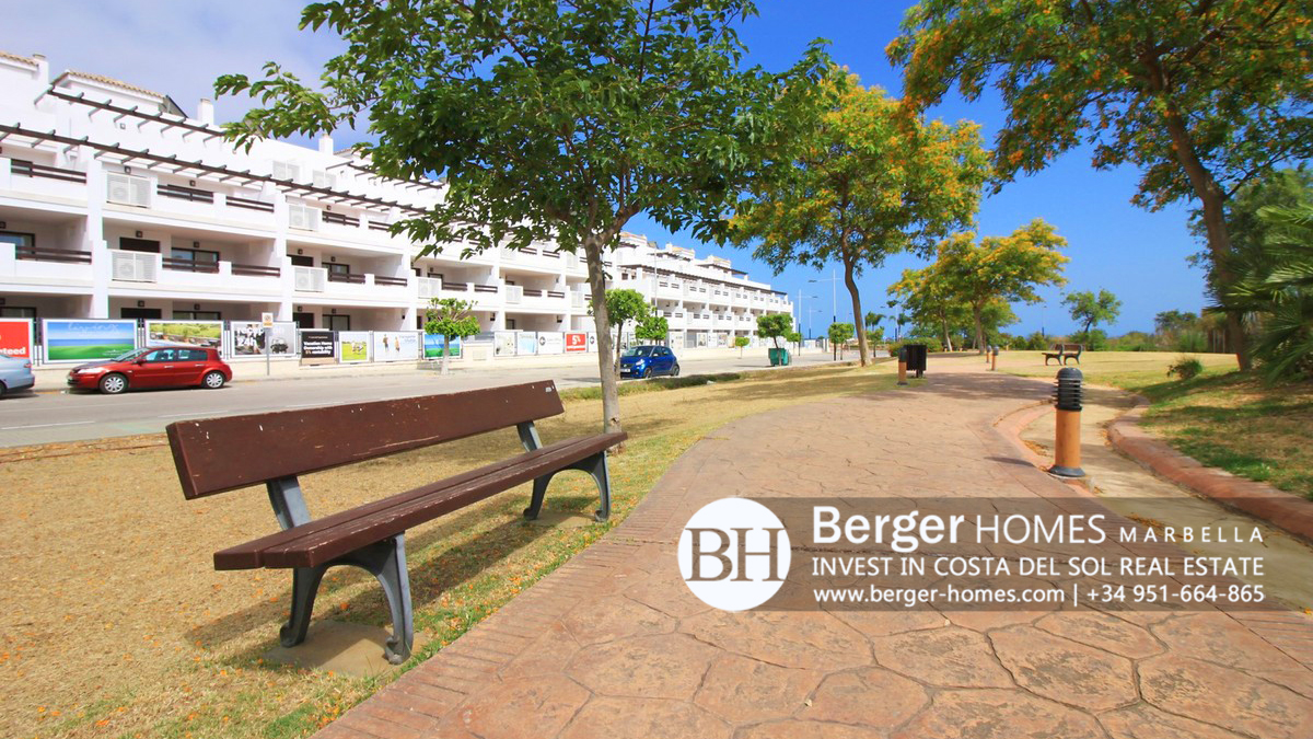 Estepona – Real Investment Bargain 2 Bedroom Golf Apartment in Valle Romano