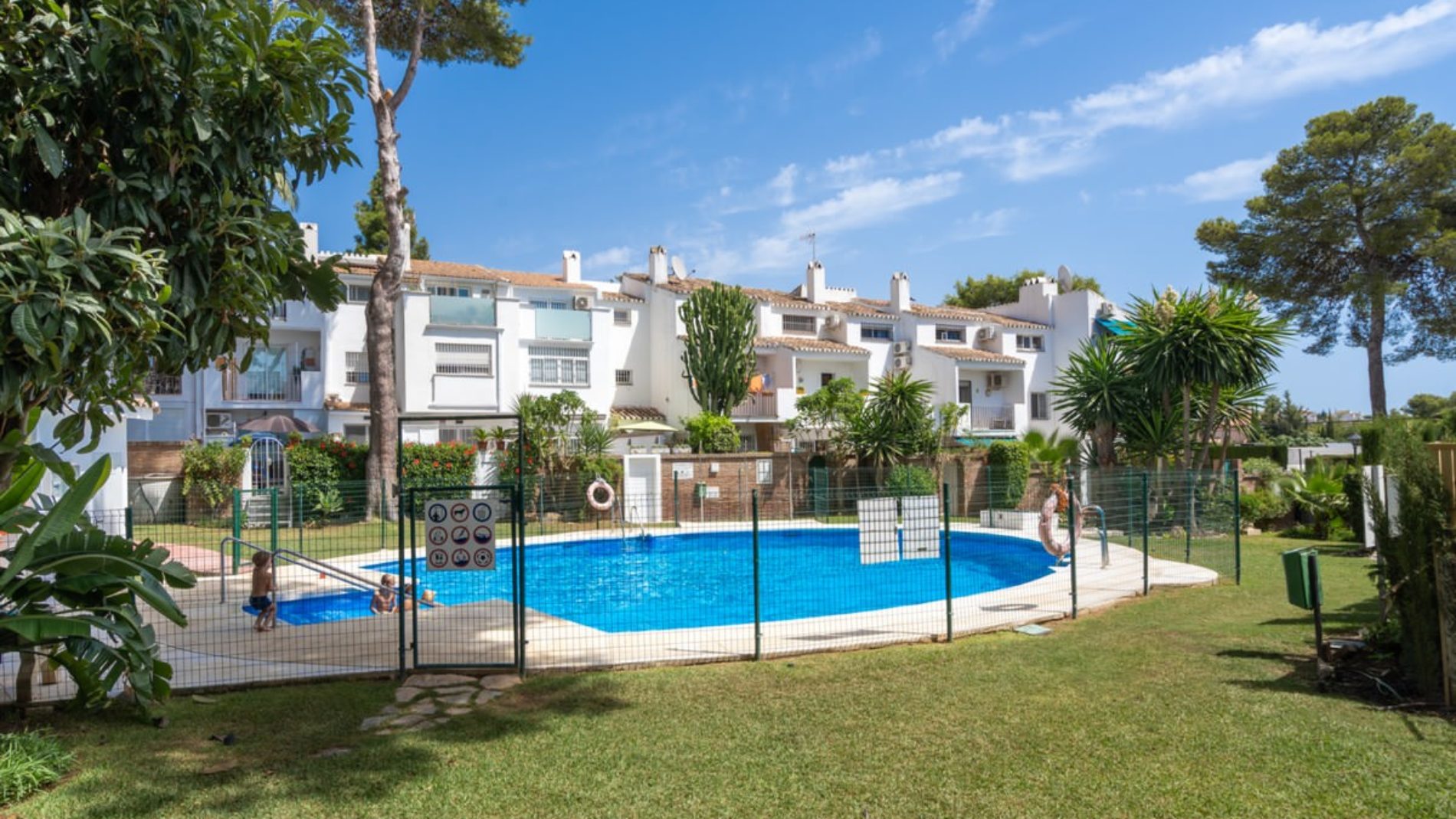 Mijas Costa - Charming and cozy townhouse for sale in in El Coto ...