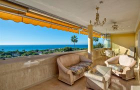 Wonderful south facing apartment with spectacular sea views for sale in Cabopino