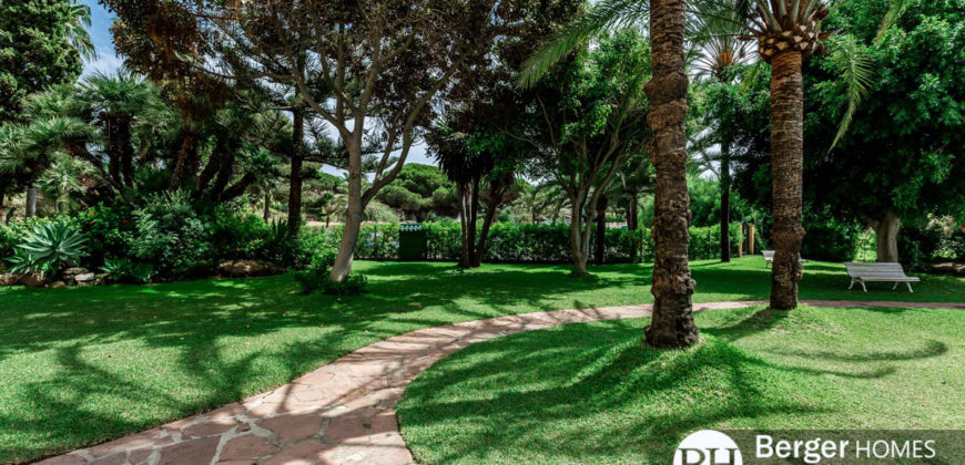 One bedroom apartment with sea views close to the beach for sale in Edificio Coronado