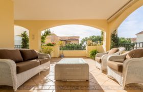 Immaculate 2 bedroom Apartment For Sale in Hacienda Playa, Elviria – East Marbella