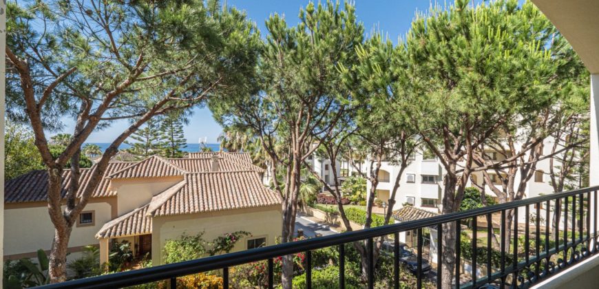 Awesome 3 bedroom Apartment for sale in Hacienda Playa with a huge southwest facing sea view terrace – Elviria – EAST MARBELLA