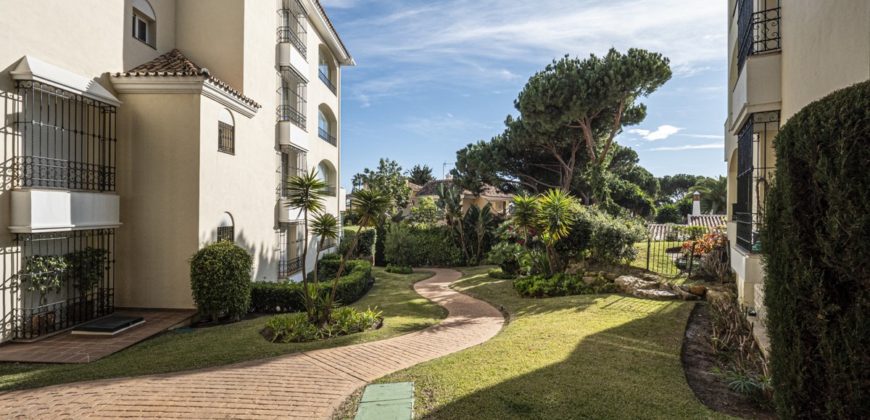 Awesome 3 bedroom Apartment for sale in Hacienda Playa with a huge southwest facing sea view terrace – Elviria – EAST MARBELLA