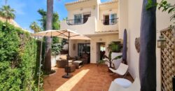 Fantastic fully renovated townhouse in the prestigious Arenal I urbanization in Costabella Beachside by the famous Bono Beach Marbella