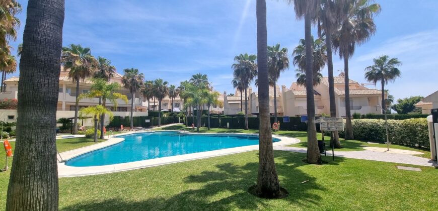 Fantastic fully renovated townhouse in the prestigious Arenal I urbanization in Costabella Beachside by the famous Bono Beach Marbella