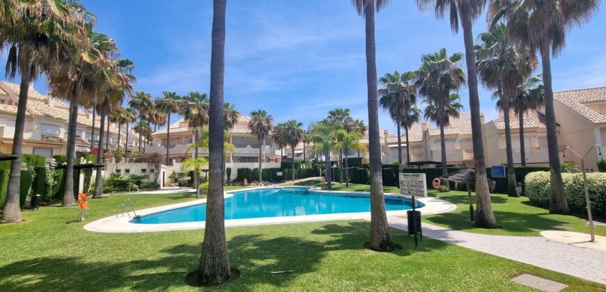 Fantastic fully renovated townhouse in the prestigious Arenal I urbanization in Costabella Beachside by the famous Bono Beach Marbella