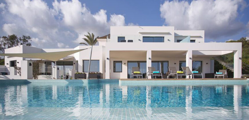 Elviria – Luxury 8 bedroom Beachside villa in Elviria