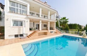 Mijas Golf – Fantastic 6 Bedrooms 5 Bathrooms villa for sale in Mijas Golf