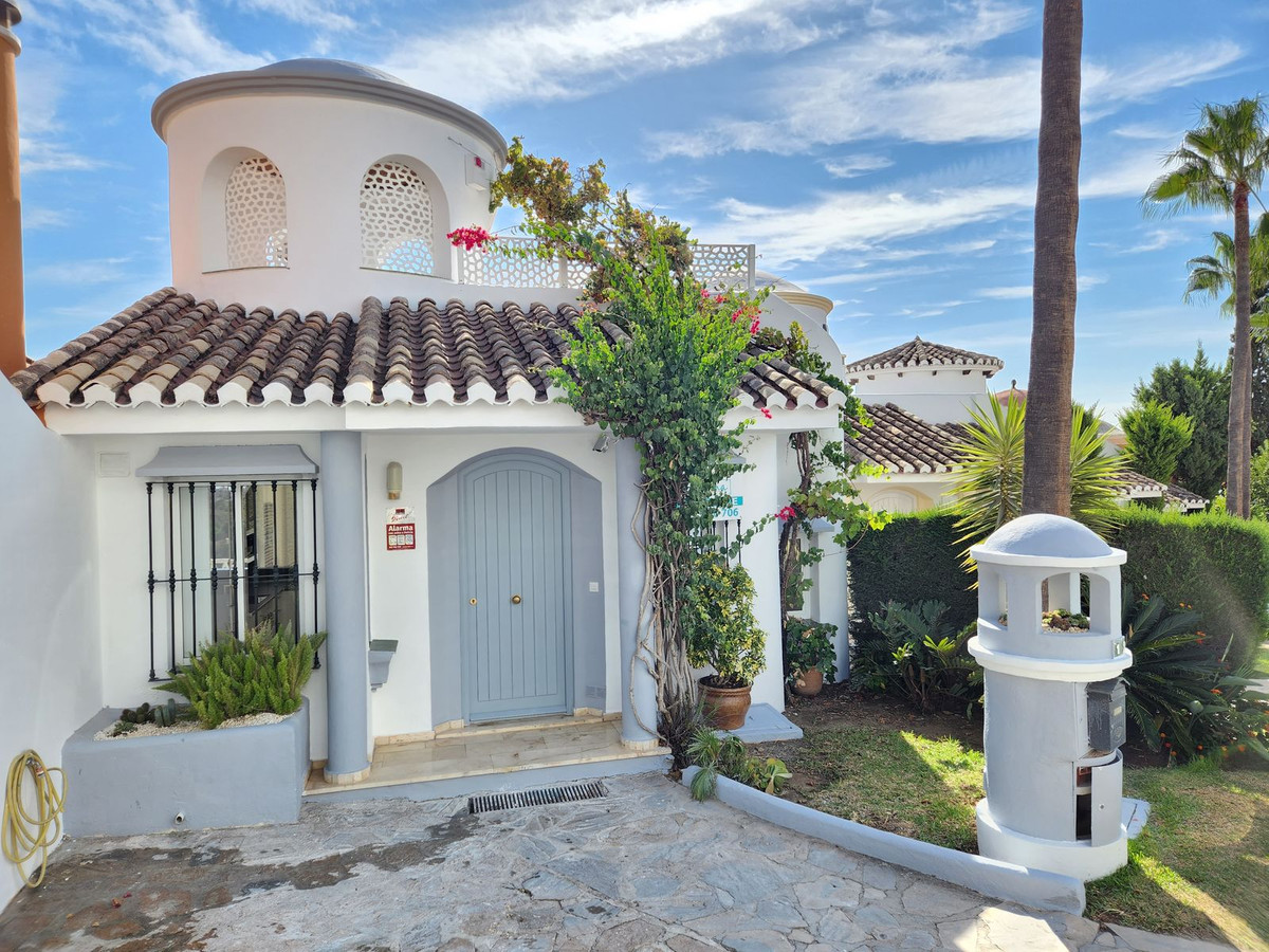 Calahonda – Beautiful Andalusian style semi-detached house completely renovated in Mijas Costa, Calahonda