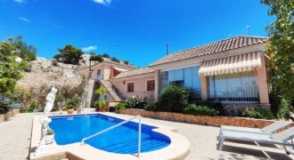 SOLD! Fortuna Murcia – Super Bargain villa – 2 houses on one plot in Fortuna Murcia –  Discover your dream home with this stunning villa located just 10 minutes away from the relaxing spa town of Fortuna, Murcia