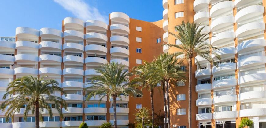 Fully Renovated Beautiful Top Floor 1 Bedroom Apartment for Sale in Edificio Coronado Marbesa with Panoramic Sea Views  – REF# R4564138