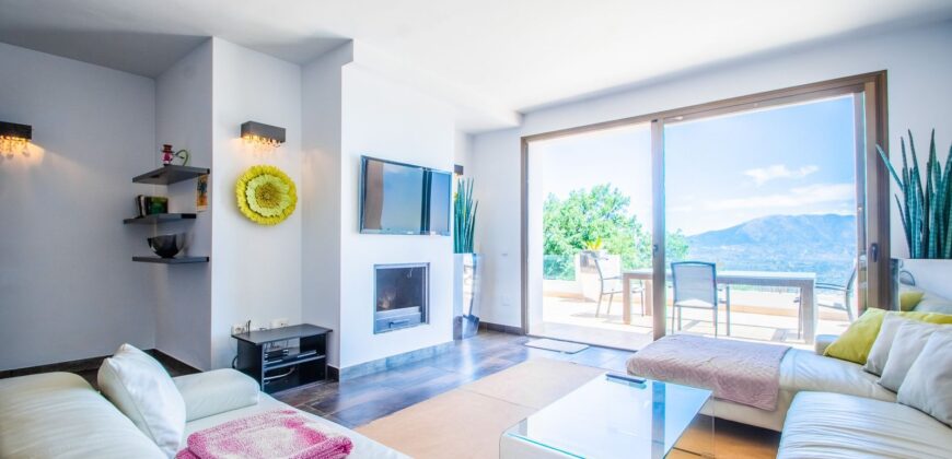 Spacious 2 Bedrooms Apartment in La Mairena wirth Spectacular Sea and Mountain Views R4349887