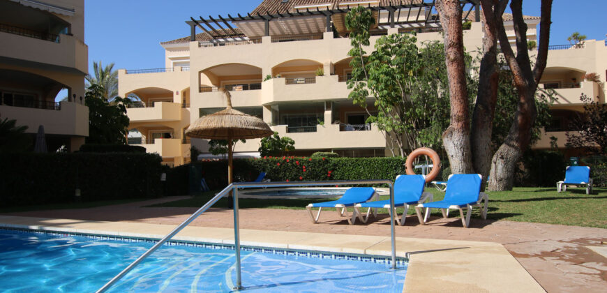 Beautiful beachside apartment for sale in Hacienda Playa next to the popular Don Carlos Hotel in Elviria, East Marbella