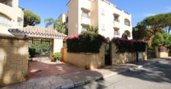 Beautiful beachside apartment for sale in Hacienda Playa next to the popular Don Carlos Hotel in Elviria, East Marbella