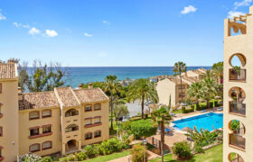 Beautiful beachside Holiday Apartment for sale in Torreoceano, Torrenueva, close to La Cala de Mijas area