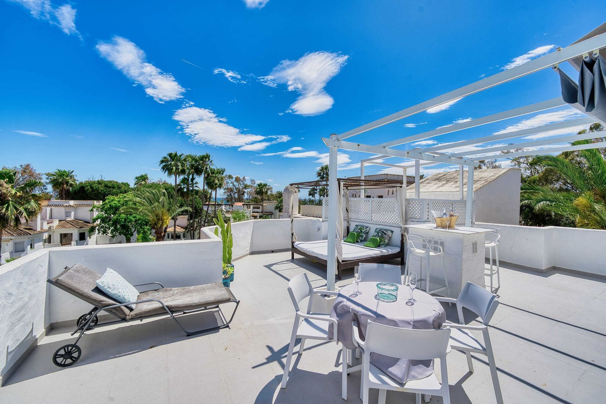 Penthouse Duplex for sale in Golden Beach Elviria, East Marbella