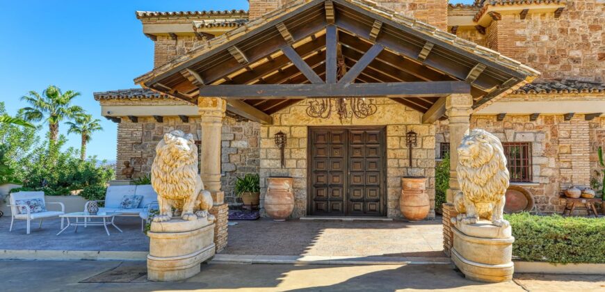 **Exceptional Rustic Finca for sale with Horse Stable in Alhaurín de la Torre **