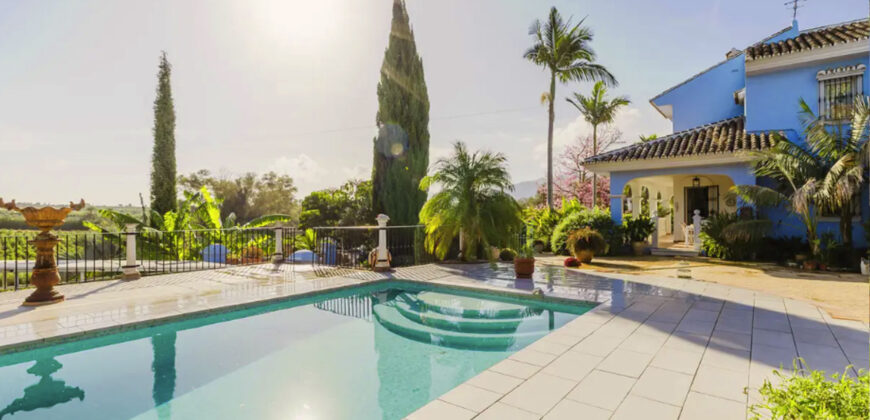 **Finca for Sale in Alhaurín el Grande with 6000 m2 Avocado and tropical garden**