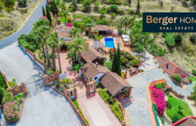 Exceptional investment opportunity: a stunning rural complex with seven fully independent houses in Valtocado Mijas