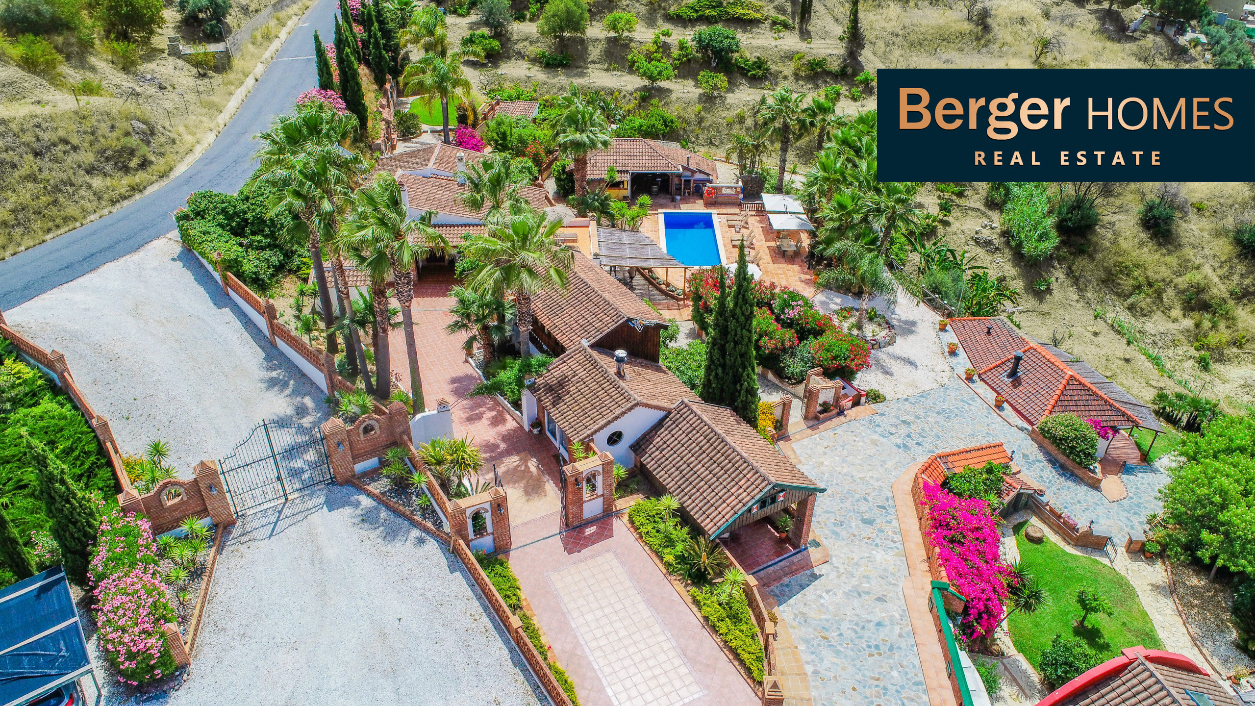 Exceptional investment opportunity: a stunning rural complex with seven fully independent houses in Valtocado Mijas