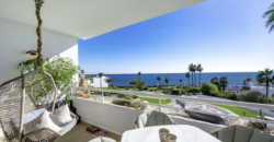 Elegant beachfront apartment with stunning sea views at Miraflores playa