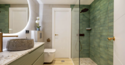 Elegant beachfront apartment with stunning sea views at Miraflores playa