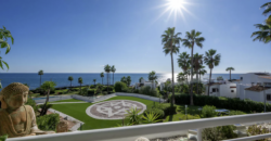 Elegant beachfront apartment with stunning sea views at Miraflores playa