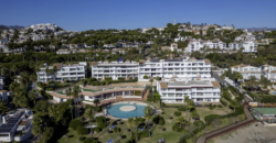 Elegant beachfront apartment with stunning sea views at Miraflores playa