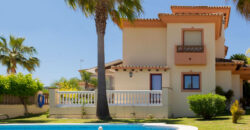 SOLD! semi Detached villa in Private urbanisation Coin, Los Nebrales