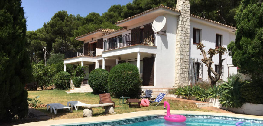 ***Villa Investment opportunity with lot’s of potential in Mijas Pueblo***