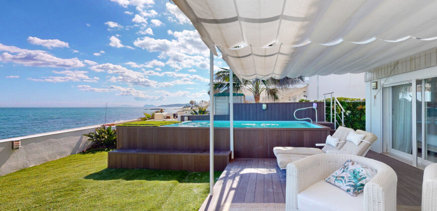 Waterfront Duplex for sale in Bahia Dorada Estepona