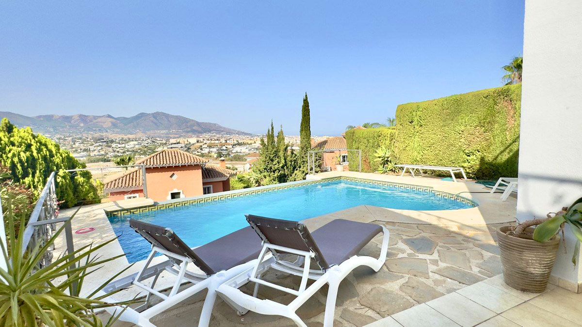 Dream Family Home in Cerrado del Aguila with Panoramic Views in Mijas
