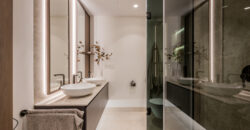 Middle Floor Apartment in Bahia del Velerin 3.5 5 star urbanisation in Estepona East