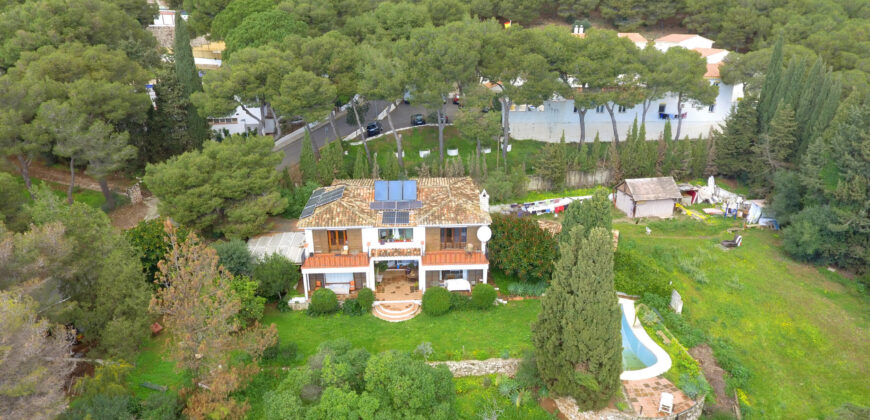 ***Villa Investment opportunity with lot’s of potential in Mijas Pueblo***