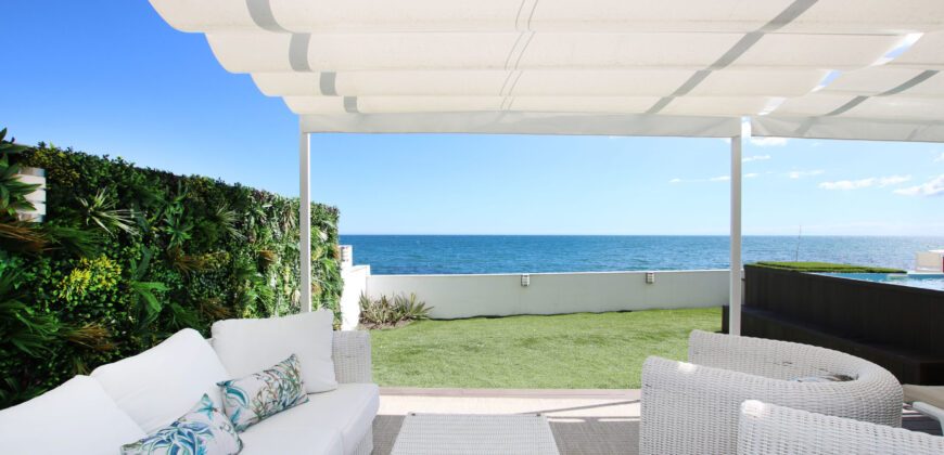 Waterfront Duplex for sale in Bahia Dorada Estepona