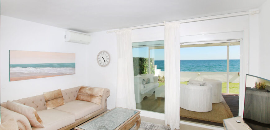 Waterfront Duplex for sale in Bahia Dorada Estepona