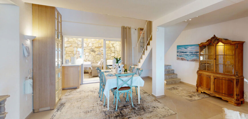 Waterfront Duplex for sale in Bahia Dorada Estepona