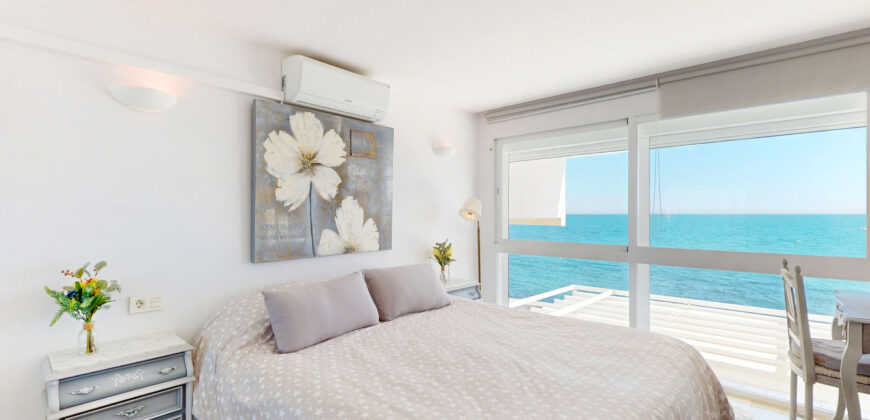 Waterfront Duplex for sale in Bahia Dorada Estepona