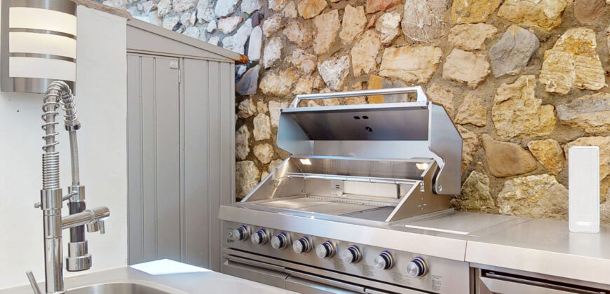 Waterfront Duplex for sale in Bahia Dorada Estepona