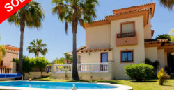 SOLD! semi Detached villa in Private urbanisation Coin, Los Nebrales