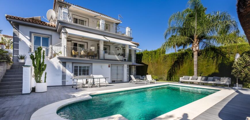 STUNNING SIX BEDROOM FULLY REFORMED AND UPGRADED VILLA for sale in Las Delicias Coin